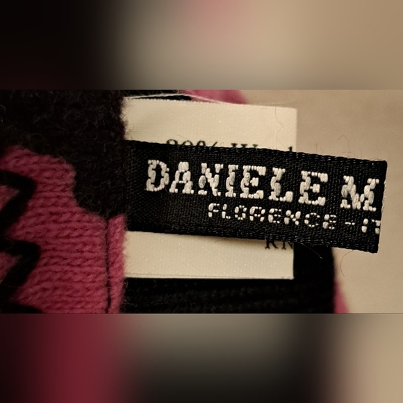 EUC Vintage Y2K Danielle Meucci Pink Cow Wool Casual Winter Snow Scarf w/ Pocket - Picture 7 of 10